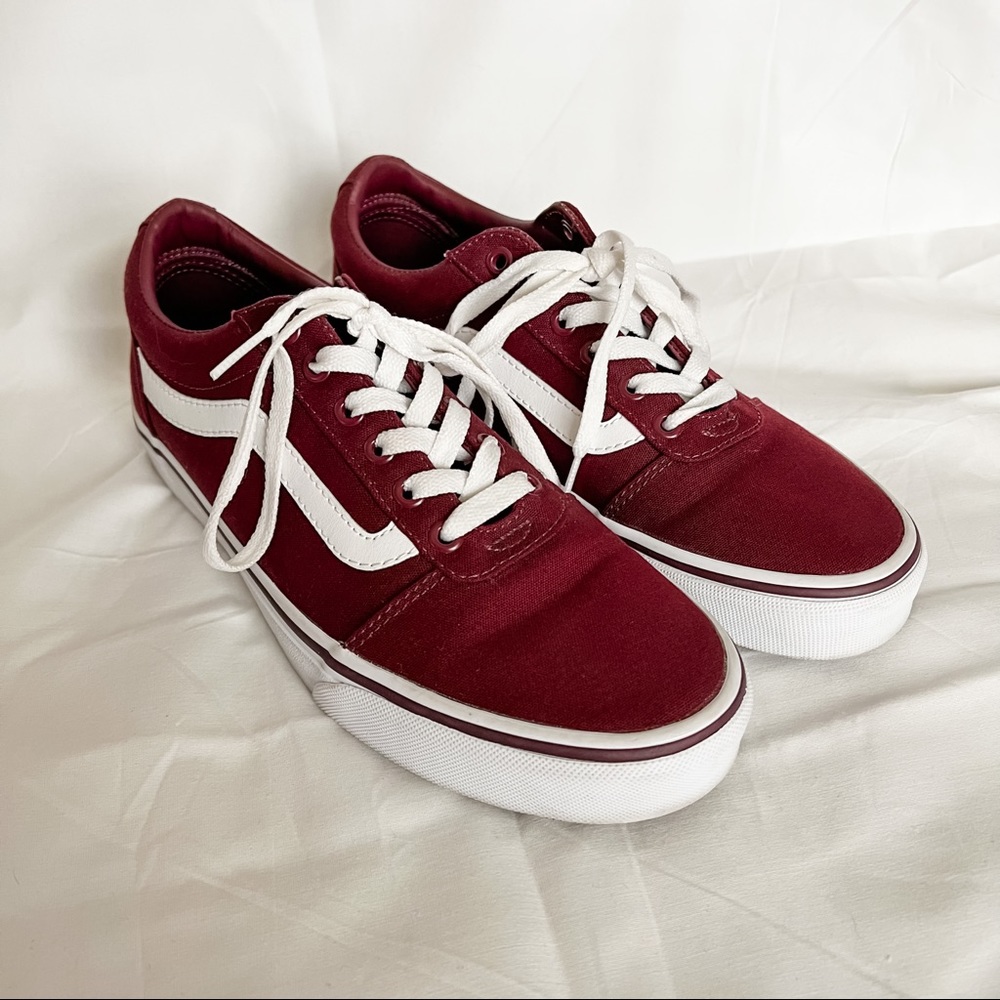 Vans Old Skool Women’s Sneakers - Size 9